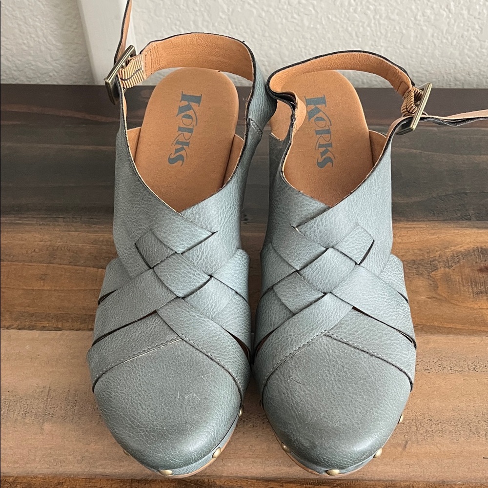 Kork-Ease Women's Gray Woven Leather Slingback Clogs